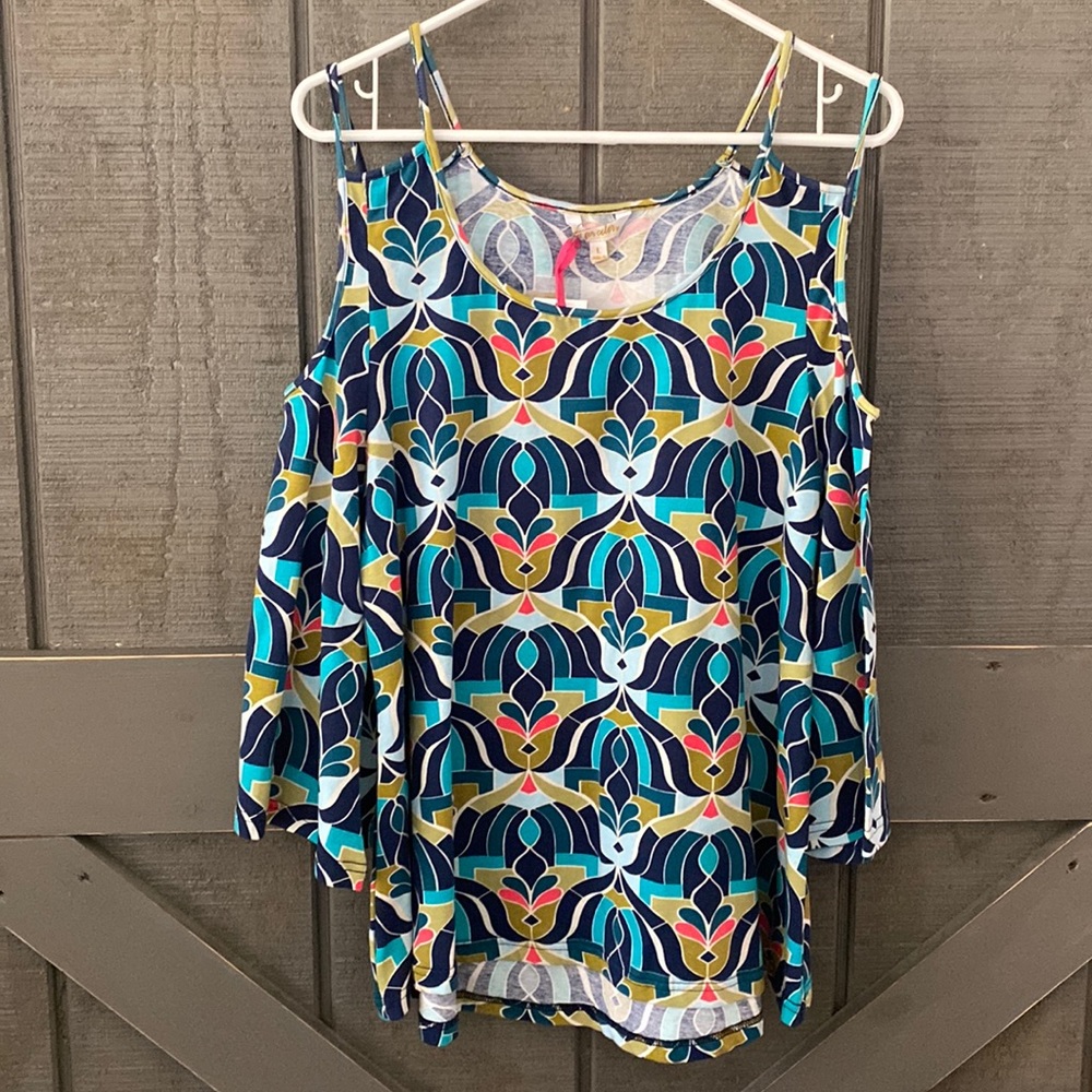 Womans size L all for color top